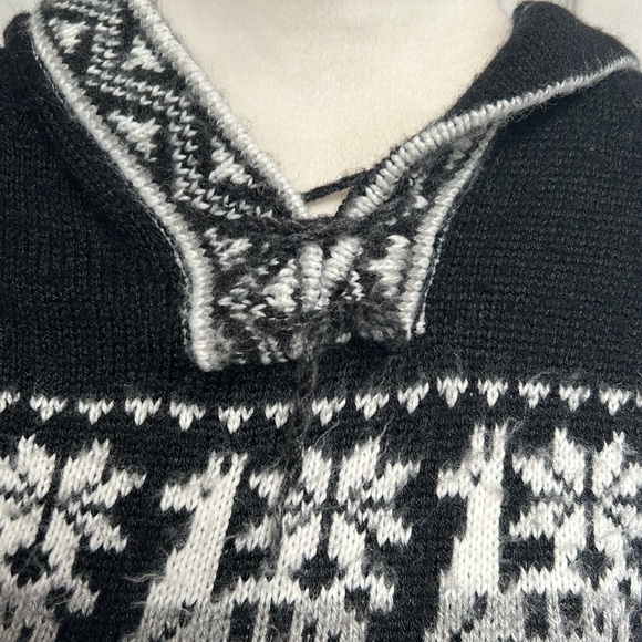 Soft Hooded Alpaca Sweater Fringe Pullover for Women Lightweight, Size S - Picture 2 of 7